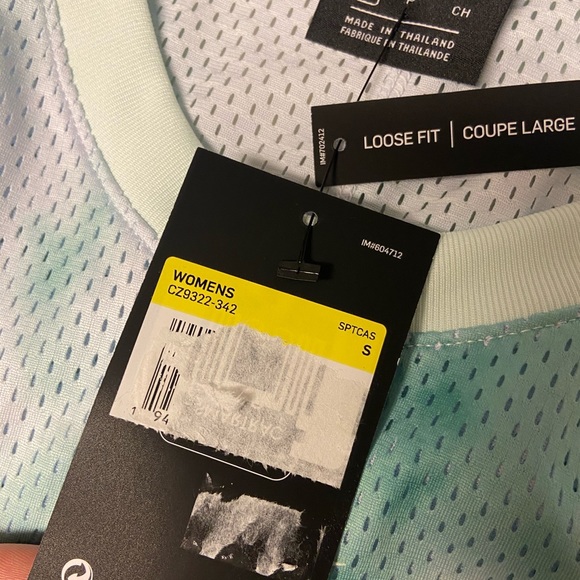 NWT! Nike Women's Sportswear Icon Clash Sky Dye Tank size S - Picture 6 of 7